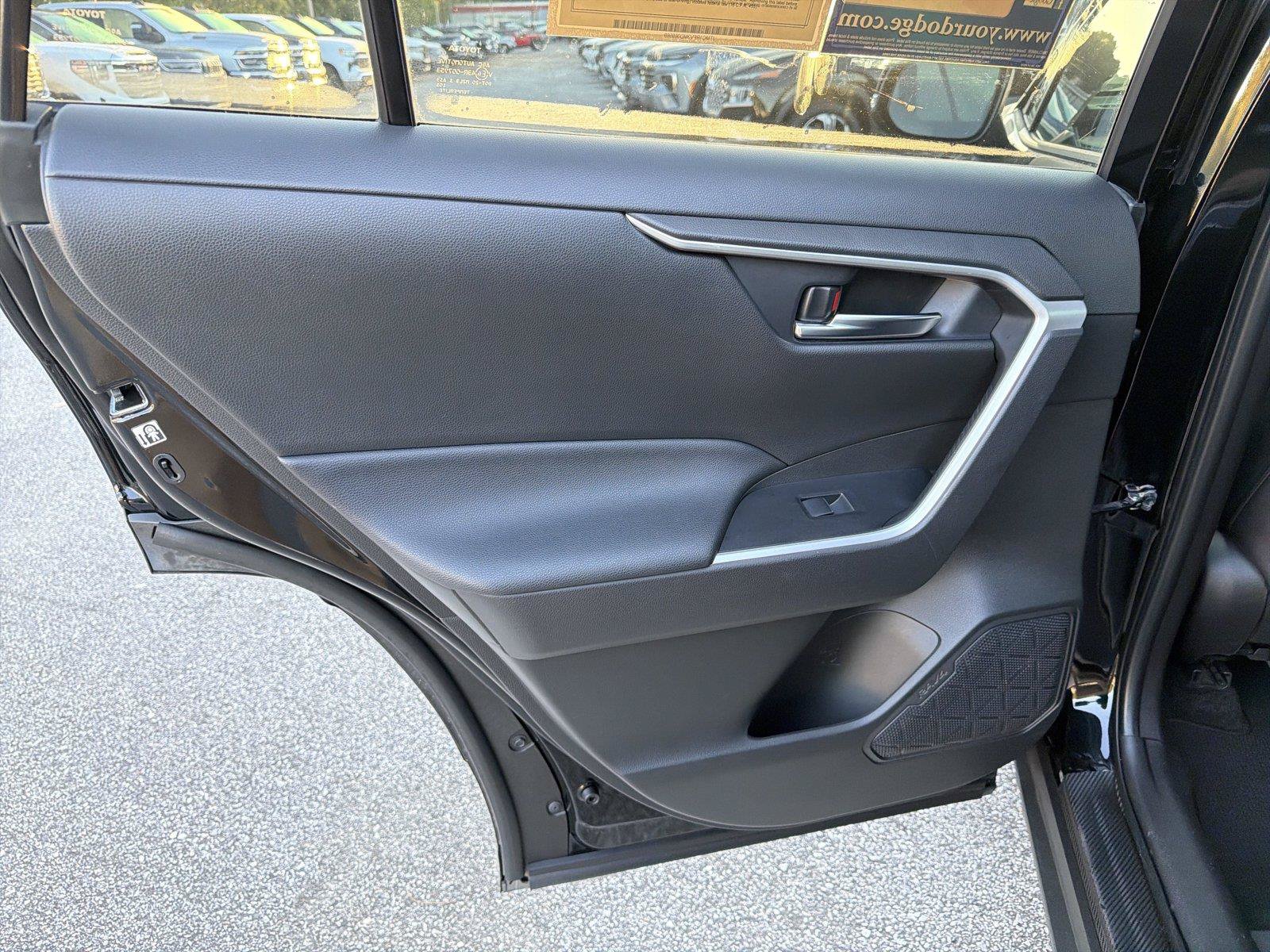 Used 2021 Toyota RAV4 XLE Premium FWD image 21