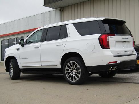 Used 2025 GMC Yukon Denali AWD/4WD image 10