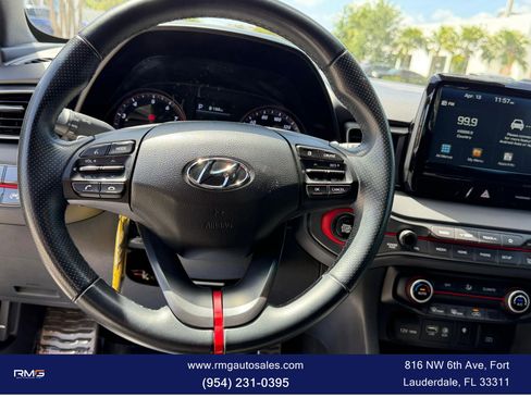 Used 2020 Hyundai Veloster Turbo image 16