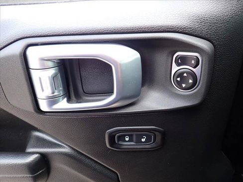Used 2023 Jeep Wrangler Unlimited w/ Cold Weather Group AWD/4WD image 11