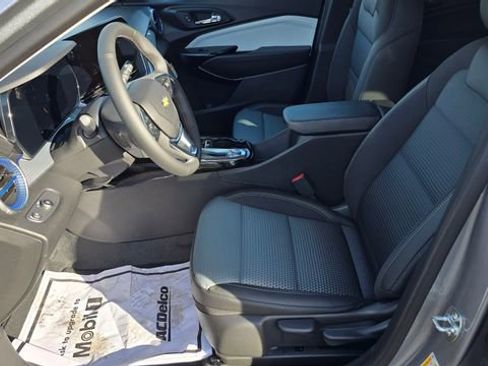 New 2026 Chevrolet Trax LT w/ LT Convenience Package image 9