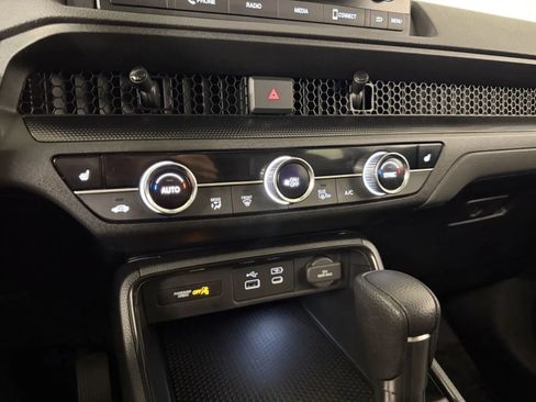 Used 2024 Honda CR-V EX image 23