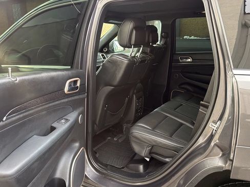 Used 2015 Jeep Grand Cherokee Summit w/ Platinum Series Group AWD/4WD image 28