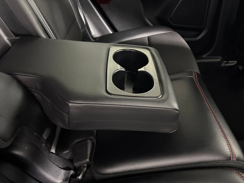 Used 2025 Ford Escape ST-Line FWD image 8