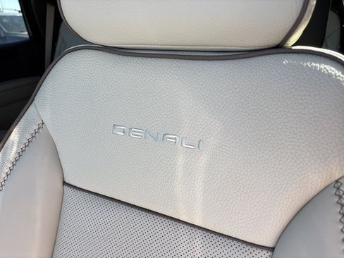 New 2026 GMC Yukon Denali w/ Denali Reserve Package AWD/4WD image 26