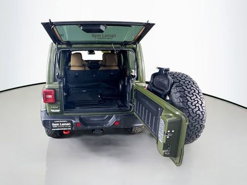 Used 2022 Jeep Wrangler Unlimited Rubicon w/ LED Lighting Group image 25