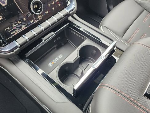 New 2026 GMC Yukon AT4 Ultimate AWD/4WD image 36