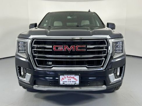 Used 2022 GMC Yukon SLT w/ SLT Premium Package AWD/4WD image 2
