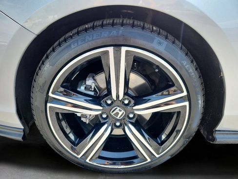 Used 2024 Honda Accord Sport image 17