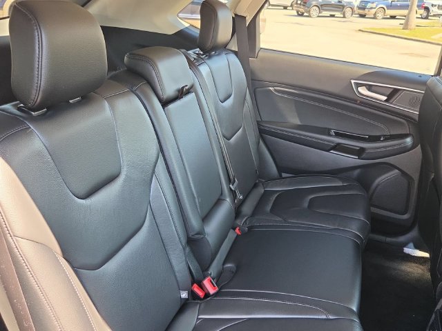Used 2019 Ford Edge Titanium FWD image 26