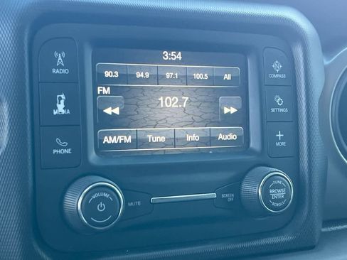 Used 2018 Jeep Wrangler Unlimited Sport image 22