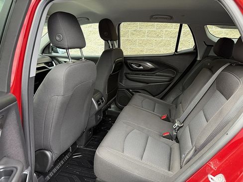 Used 2023 GMC Terrain SLE w/ Driver Convenience Package FWD image 23