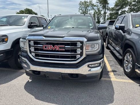 Used 2017 GMC Sierra 1500 SLT w/ SLT Premium Package AWD/4WD image 3