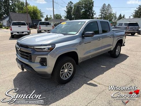 Used 2025 Chevrolet Colorado LT w/ LT Convenience Package AWD/4WD image 8