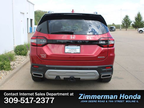 Certified 2024 Honda Pilot Touring image 5