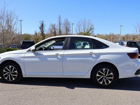 Used 2024 Volkswagen Jetta S image 4