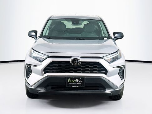 Used 2024 Toyota RAV4 LE AWD/4WD image 2