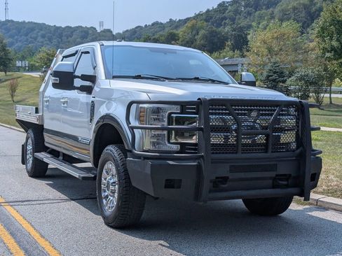 Used 2018 Ford F250 Lariat w/ Lariat Value Package image 1