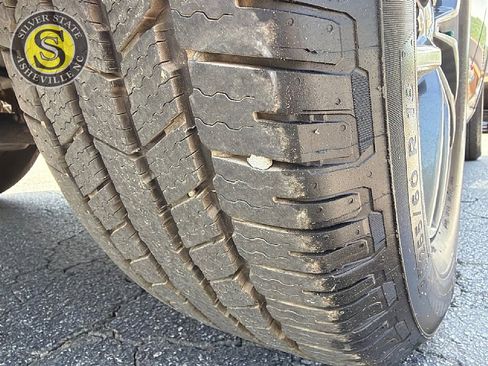Used 2017 Jeep Grand Cherokee Limited AWD/4WD image 10