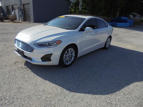 Used 2020 Ford Fusion SEL image 1