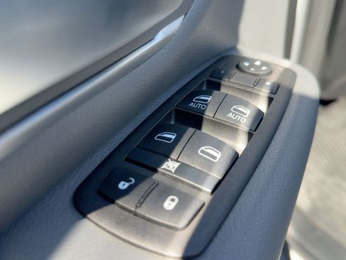 Used 2022 RAM 1500 Lone Star image 29