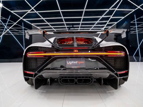 Used 2022 Bugatti Chiron Pur Sport image 24