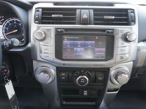 Used 2016 Toyota 4Runner SR5 Premium image 13