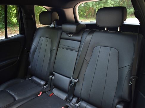 Used 2021 Mercedes-Benz GLB 250 4MATIC image 19