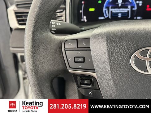 Certified 2025 Toyota Camry LE image 28