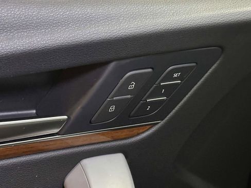 Used 2023 Audi Q5 2.0T Premium w/ Convenience Package image 11