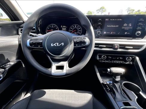 Used 2022 Kia K5 LXS image 5