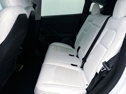Used 2022 Tesla Model Y Performance AWD/4WD image 34