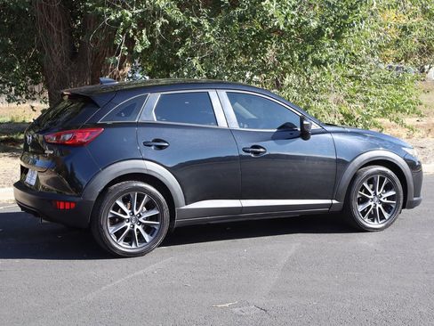 Used 2018 MAZDA CX-3 Touring w/ Preferred Equipment Package image 4
