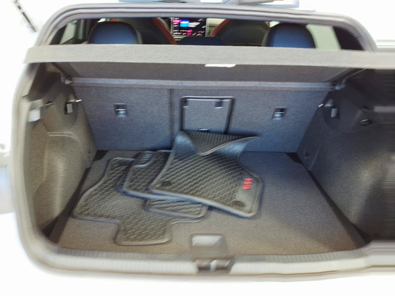 Used 2025 Volkswagen GTI SE FWD image 8