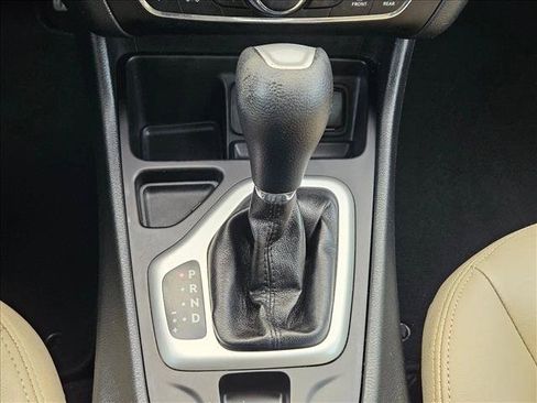 Used 2016 Jeep Cherokee Latitude w/ Safety/Convenience Group FWD image 12