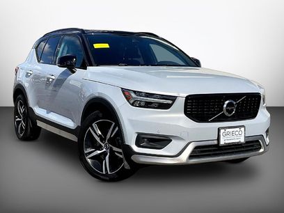 Used 2021 Volvo XC40 T5 R-Design