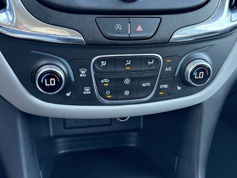 Used 2023 Chevrolet Equinox LT w/ Driver Convenience Package image 24