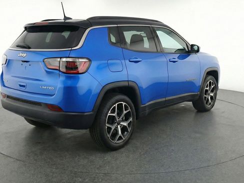 Used 2025 Jeep Compass Limited AWD/4WD image 9