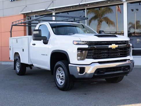 Used 2024 Chevrolet Silverado 2500 W/T w/ WT Convenience Package AWD/4WD image 6