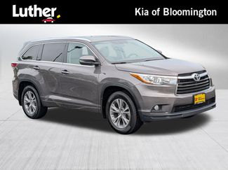 Used 2015 Toyota Highlander XLE AWD/4WD video 1