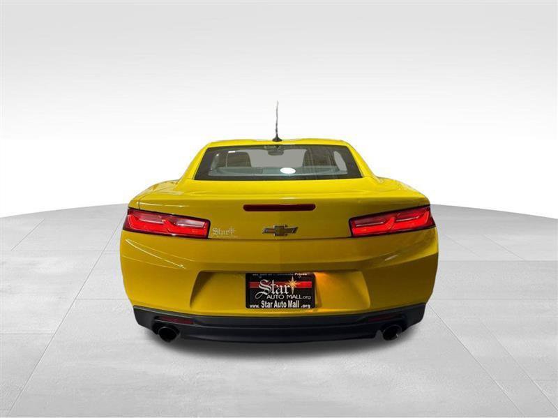 Used 2016 Chevrolet Camaro LT RWD image 6