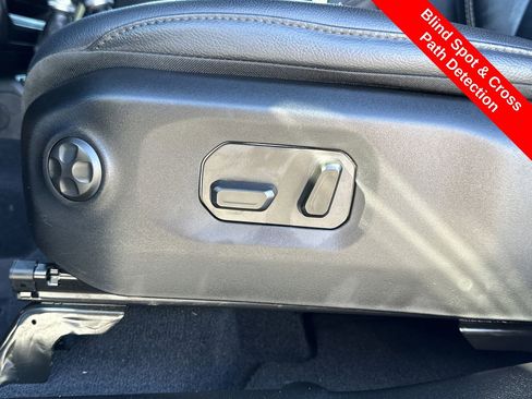 Used 2024 Jeep Wrangler Unlimited Sahara w/ Technology Group image 20