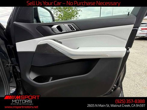 Used 2023 BMW X5 xDrive40i w/ M Sport Package AWD/4WD image 34