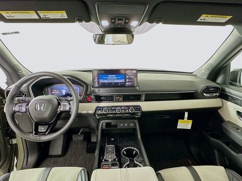 Used 2026 Honda Passport TrailSport Elite image 3
