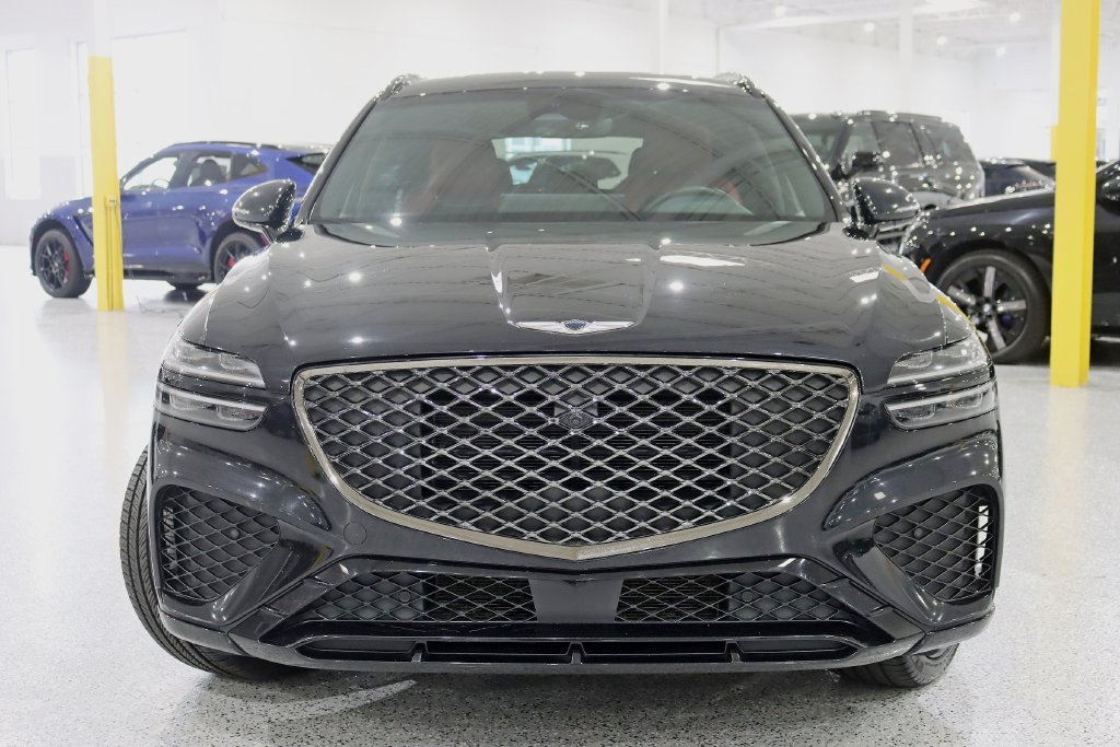 Used 2022 Genesis GV70 2.5T w/ Sport Prestige Package AWD/4WD image 8