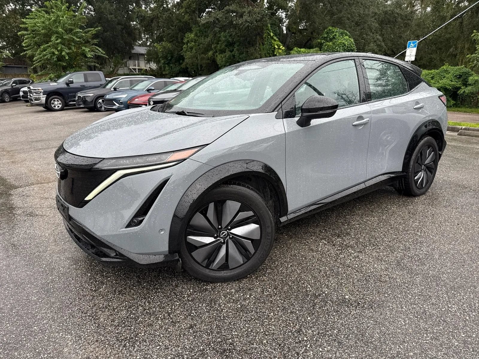 Used 2023 Nissan Ariya AWD/4WD image 3