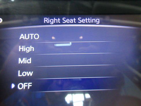 Used 2019 INFINITI Q50 Luxe w/ Essential Package (3.0T Luxe) AWD/4WD image 28