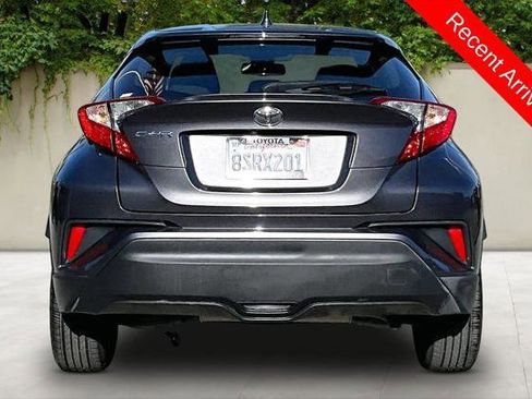Certified 2019 Toyota C-HR LE FWD image 6