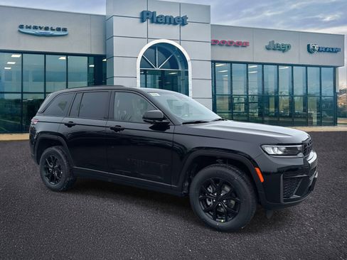 New 2026 Jeep Grand Cherokee Altitude image 1