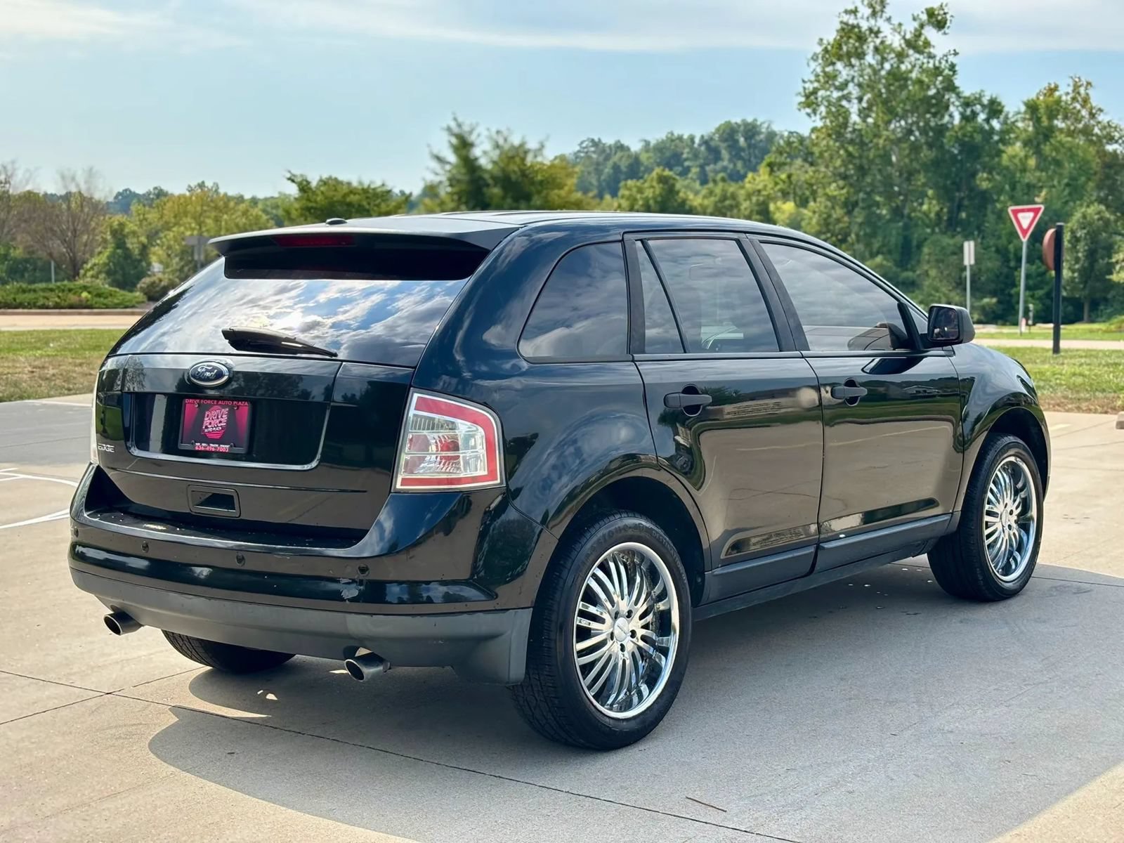 Used 2009 Ford Edge SE FWD image 6